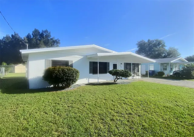 Photo 3 of Single family home for sale at 1334 Sunset Dr, Sebring, FL 33870 | MLS# TB8427687 | Listing updated on 2026-10-07