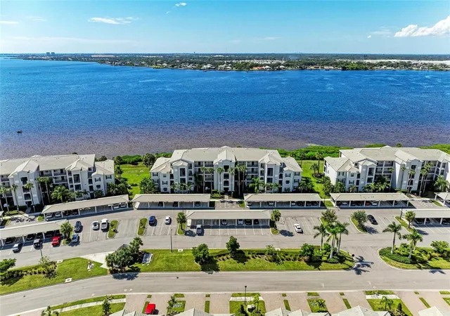 Photo 1 of Condo for sale at 1010 Tidewater Shrs Loop #304, Bradenton, FL 34208 | MLS# A4665351 | Listing updated on 2026-09-10