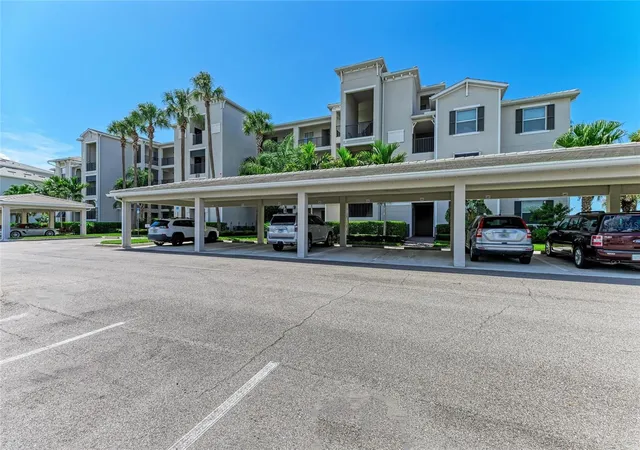 Photo 2 of Condo for sale at 1010 Tidewater Shrs Loop #304, Bradenton, FL 34208 | MLS# A4665351 | Listing updated on 2026-09-10