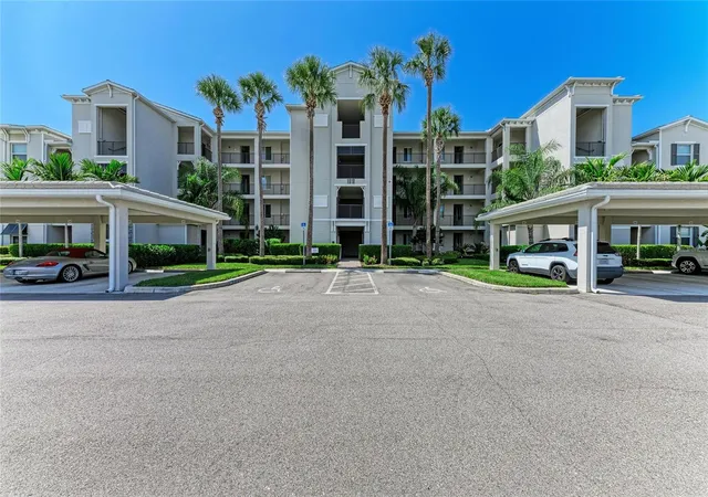 Photo 3 of Condo for sale at 1010 Tidewater Shrs Loop #304, Bradenton, FL 34208 | MLS# A4665351 | Listing updated on 2026-09-10
