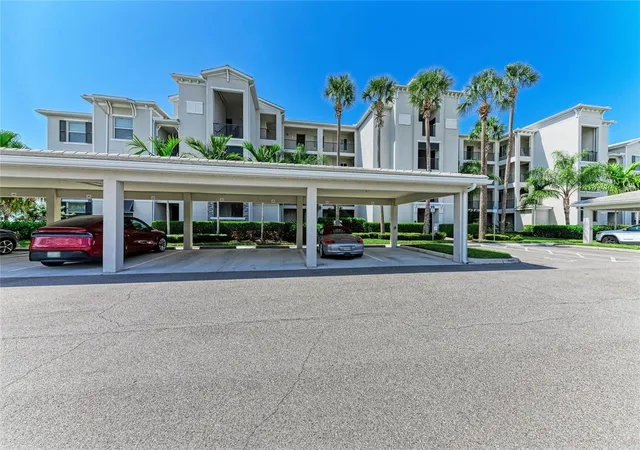 Photo 4 of Condo for sale at 1010 Tidewater Shrs Loop #304, Bradenton, FL 34208 | MLS# A4665351 | Listing updated on 2026-09-10