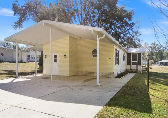 Photo 4 of Manufactured home for sale at 7964 SW 6th Place, Ocala, FL 34474 | MLS# OM710131 | Listing updated on 2026-09-11