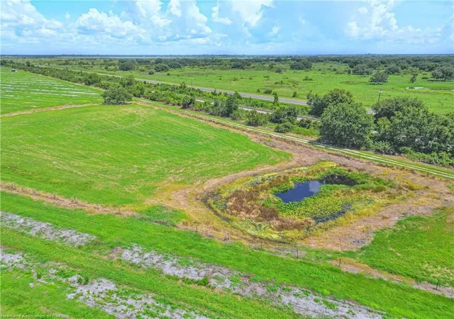 Photo 2 of Sale Pending at 8495 County Rd 621, Lorida, FL 33857 | MLS# P4936391 | Listing updated on 2026-10-07
