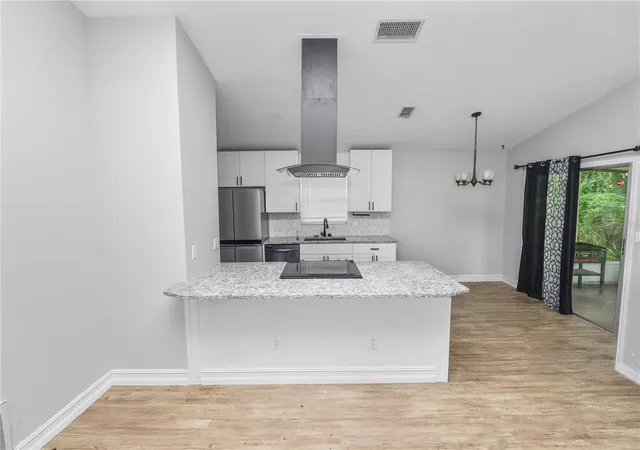 Photo 4 of Single family home for sale at 3307 Fox Ridge Dr, Winter Haven, FL 33884 | MLS# L4956106 | Listing updated on 2026-10-05