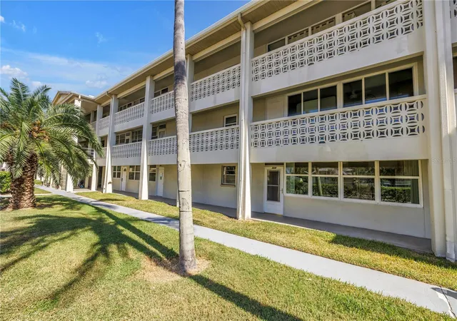 Photo 1 of Condo for sale at 4455 Duhme Rd #109, Saint Petersburg, FL 33708 | MLS# TB8431468 | Listing updated on 2026-10-17