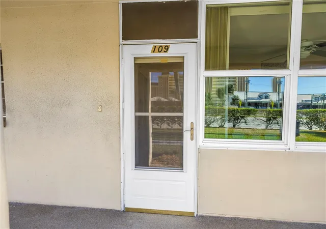 Photo 3 of Condo for sale at 4455 Duhme Rd #109, Saint Petersburg, FL 33708 | MLS# TB8431468 | Listing updated on 2026-10-17