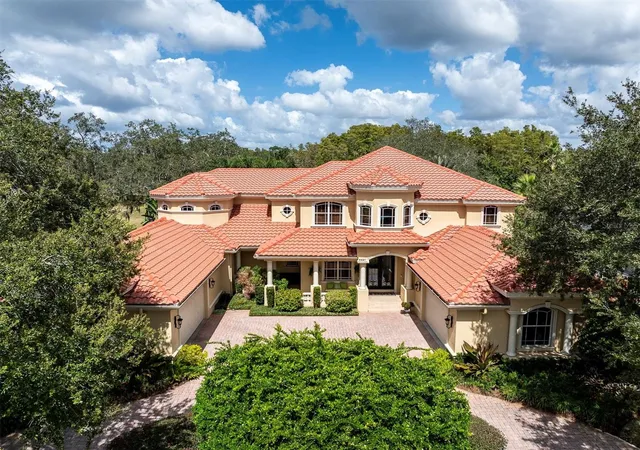 Photo 1 of Mansion for sale at 2861 Roehampton Close, Tarpon Springs, FL 34688 | MLS# W7879852 | Listing updated on 2026-09-15