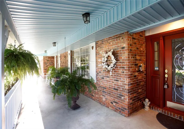 Photo 3 of Single family home for sale at 23378 Eppley Dr, Brooksville, FL 34601 | MLS# W7880183 | Listing updated on 2026-09-24