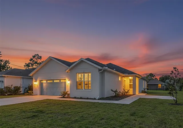 Photo 1 of Single family home for sale at 41 La Mancha Dr, Palm Coast, FL 32137 | MLS# FC313686 | Listing updated on 2026-10-24