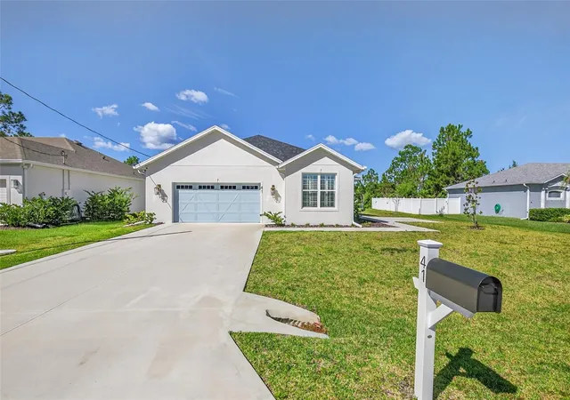 Photo 2 of Single family home for sale at 41 La Mancha Dr, Palm Coast, FL 32137 | MLS# FC313686 | Listing updated on 2026-10-24