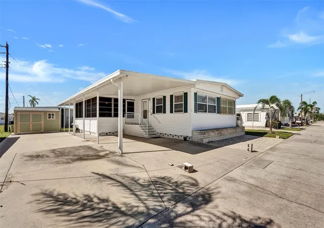 Manufactured home for sale at 10315 Cortez Rd W #19H, BRADENTON, FL 34210 | MLS# A4669974