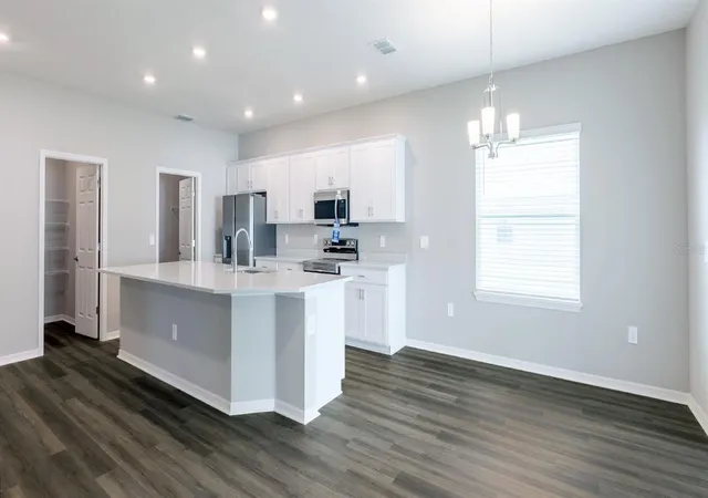 Photo 3 of Sale Pending at 1524 Otter Woods Ln, Auburndale, FL 33823 | MLS# L4957102 | Listing updated on 2026-09-28