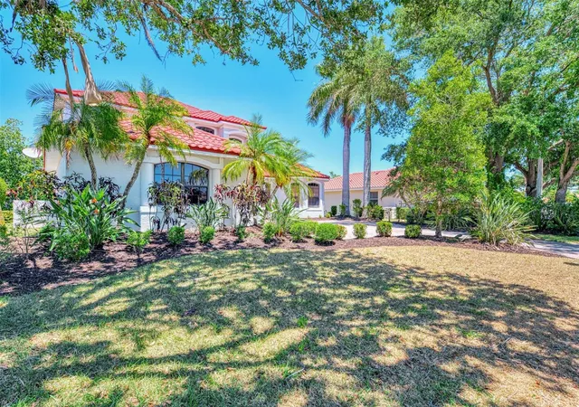 Photo 3 of Single family home for sale at 5684 Eastwind Dr, Sarasota, FL 34233 | MLS# A4671483 | Listing updated on 2026-09-28