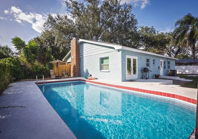 Photo 2 of Single family home for sale at 2614 Fairview Ave, Seffner, FL 33584 | MLS# W7880692 | Listing updated on 2026-09-15