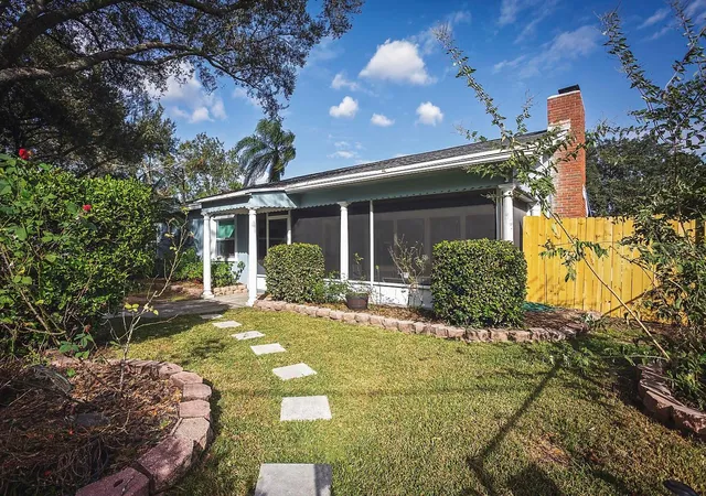 Photo 3 of Single family home for sale at 2614 Fairview Ave, Seffner, FL 33584 | MLS# W7880692 | Listing updated on 2026-09-15