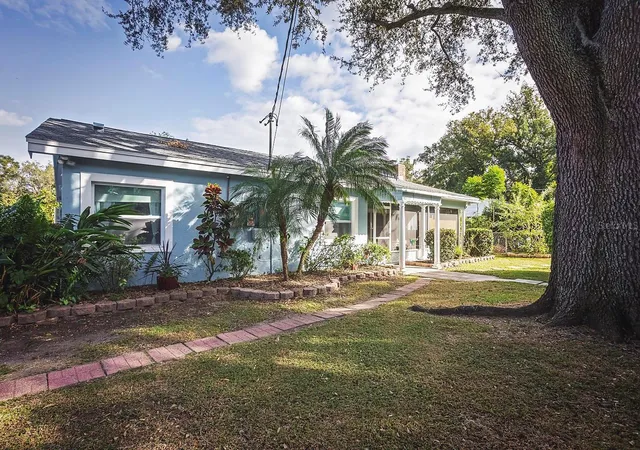 Photo 3 of Single family home for sale at 2614 Fairview Ave, Seffner, FL 33584 | MLS# W7880692 | Listing updated on 2026-09-15