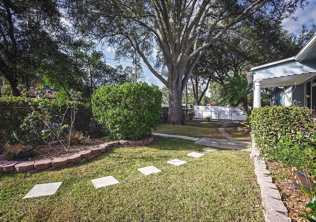 Photo 4 of Single family home for sale at 2614 Fairview Ave, Seffner, FL 33584 | MLS# W7880692 | Listing updated on 2026-09-15