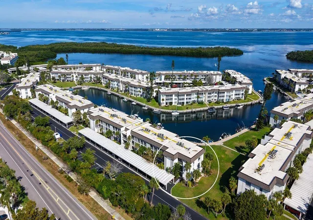 Photo 2 of Condo for sale at 4350 Chatham Dr #Unit E-208, Longboat Key, FL 34228 | MLS# A4672221 | Listing updated on 2026-09-13