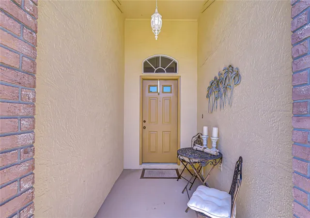 Photo 4 of House for sale at 6543 Pine Walk Dr, New Port Richey, FL 34655 | MLS# W7880794 | Listing updated on 2026-09-26