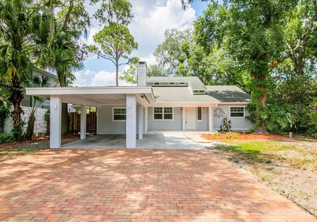 Photo 1 of Single family home for sale at 7147 Lago St, Sarasota, FL 34241 | MLS# A4672479 | Listing updated on 2026-09-11