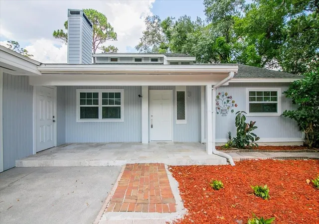 Photo 2 of Single family home for sale at 7147 Lago St, Sarasota, FL 34241 | MLS# A4672479 | Listing updated on 2026-09-11