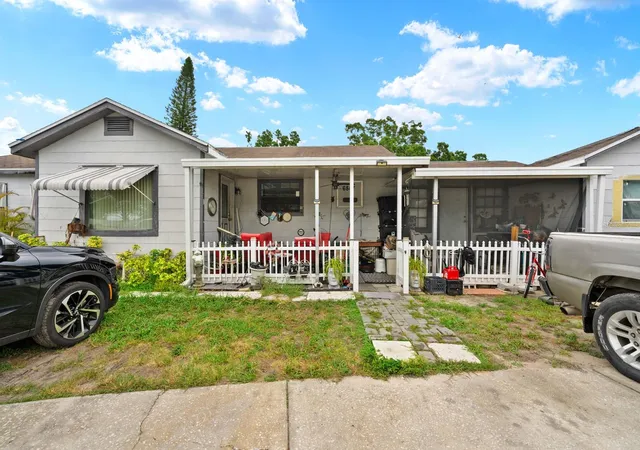 Photo 1 of Single family home for sale at 6807 N Himes Ave, Tampa, FL 33614 | MLS# TB8449583 | Listing updated on 2026-10-06