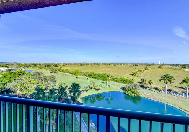 Photo 1 of Condo for sale at 2320 Terra Ceia Bay Blvd #811, Palmetto, FL 34221 | MLS# A4672641 | Listing updated on 2026-09-15