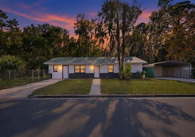 Photo 1 of Single family home for sale at 1915 Bronson St, Palatka, FL 32177 | MLS# OM713883 | Listing updated on 2026-10-22