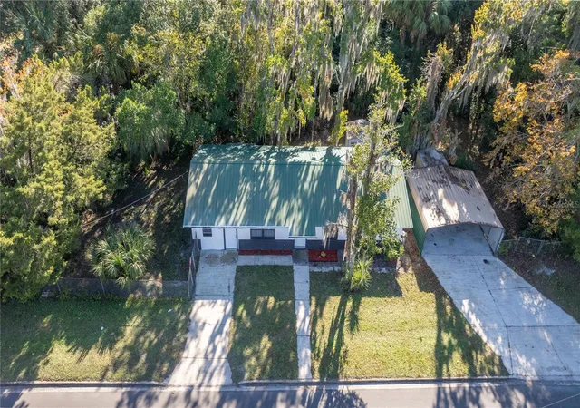 Photo 4 of Single family home for sale at 1915 Bronson St, Palatka, FL 32177 | MLS# OM713883 | Listing updated on 2026-10-22