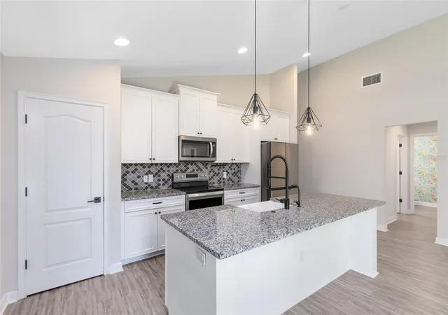 Photo 3 of Single family home for sale at 2049 Eldorado Ct, Saint Cloud, FL 34771 | MLS# O6362438 | Listing updated on 2026-10-15