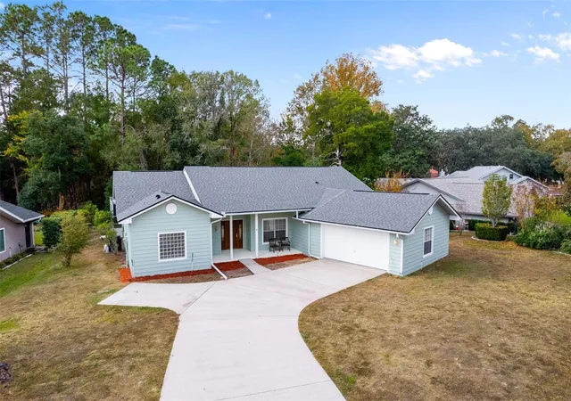 Photo 1 of Single family home for sale at 9 Foxgreen Ct, Homosassa, FL 34446 | MLS# W7881052 | Listing updated on 2026-09-10