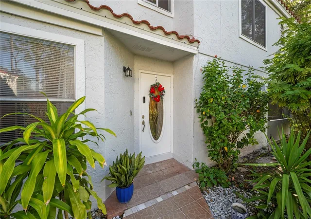 Photo 3 of Townhouse for sale at 2649 Albion Ave, Orlando, FL 32833 | MLS# O6363677 | Listing updated on 2026-10-05
