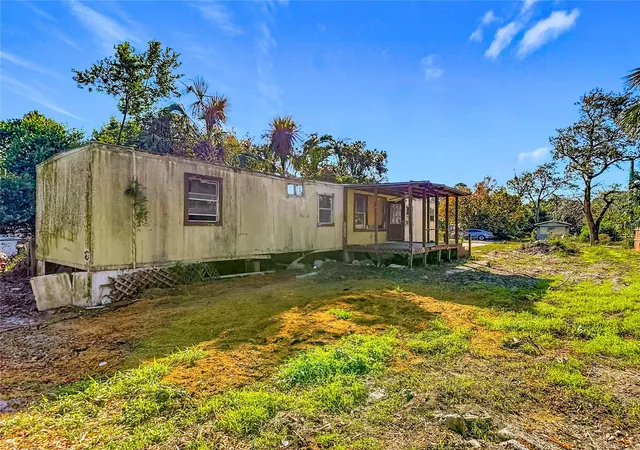 Photo 3 of Manufactured home for sale at 7135 Elizabeth Ave, Hudson, FL 34667 | MLS# TB8452165 | Listing updated on 2026-09-10