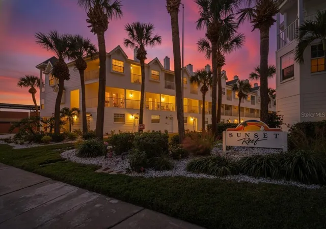 Photo 2 of Townhouse for sale at 17960 Gulf Blvd #104, Redington Shores, FL 33708 | MLS# TB8452427 | Listing updated on 2026-09-10