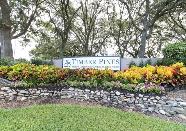 Photo 2 of Single family home for sale at 7099 Pond View Ct, Spring Hill, FL 34606 | MLS# W7881187 | Listing updated on 2026-09-13