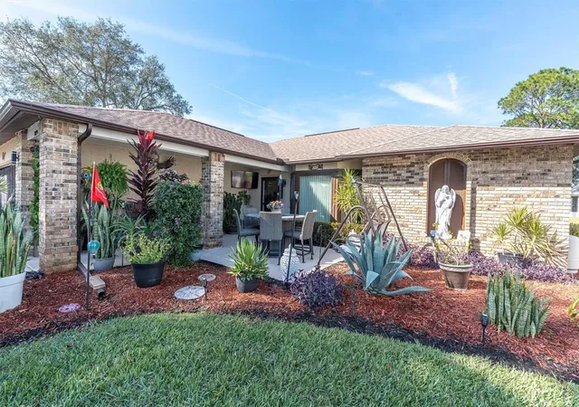Photo 3 of Single family home for sale at 7099 Pond View Ct, Spring Hill, FL 34606 | MLS# W7881187 | Listing updated on 2026-09-13
