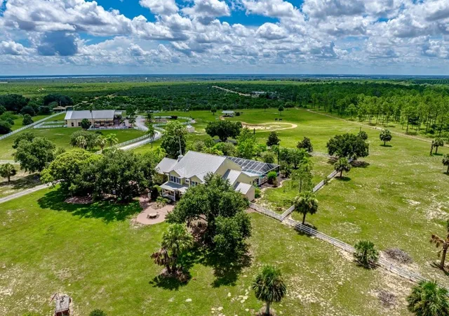 Photo 3 of Single family home for sale at 664 S Lake Starr Blvd, Lake Wales, FL 33898 | MLS# P4937197 | Listing updated on 2026-09-13