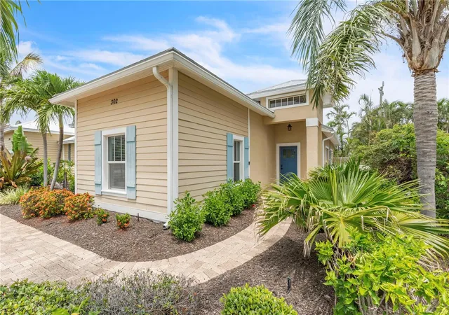 Photo 2 of Single family home for sale at 302 67th Street, Holmes Beach, FL 34217 | MLS# A4674440 | Listing updated on 2026-09-10