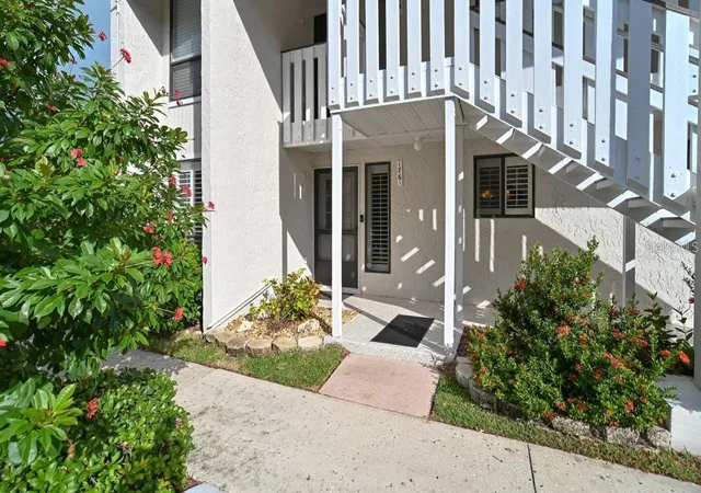 Photo 2 of Condo for sale at 1801 Gulf Dr N #176, Bradenton Beach, FL 34217 | MLS# A4674901 | Listing updated on 2026-09-10