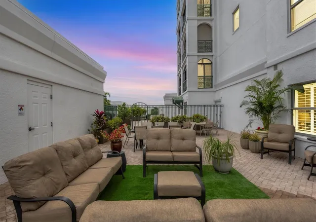 Photo 3 of Condo for sale at 505 S Orange Ave #301, Sarasota, FL 34236 | MLS# A4675111 | Listing updated on 2026-09-28