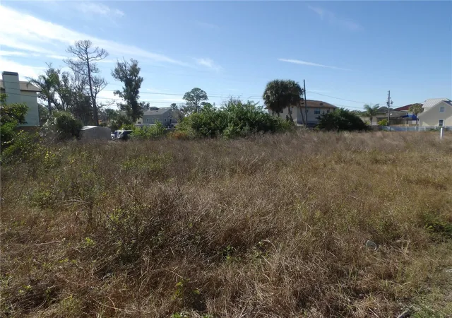 Photo 3 of Land for sale at 523 Doric Ct, Tarpon Springs, FL 34689 | MLS# TB8456173 | Listing updated on 2026-09-24