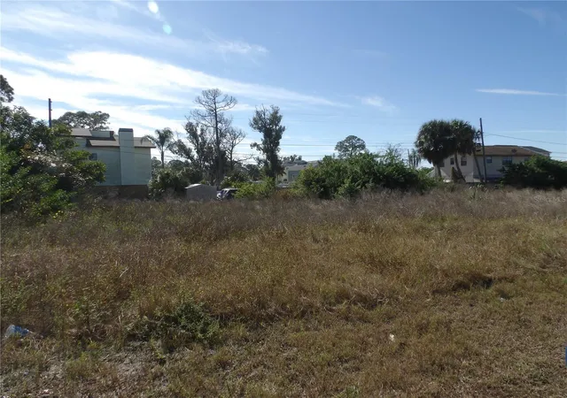 Photo 4 of Land for sale at 523 Doric Ct, Tarpon Springs, FL 34689 | MLS# TB8456173 | Listing updated on 2026-09-24