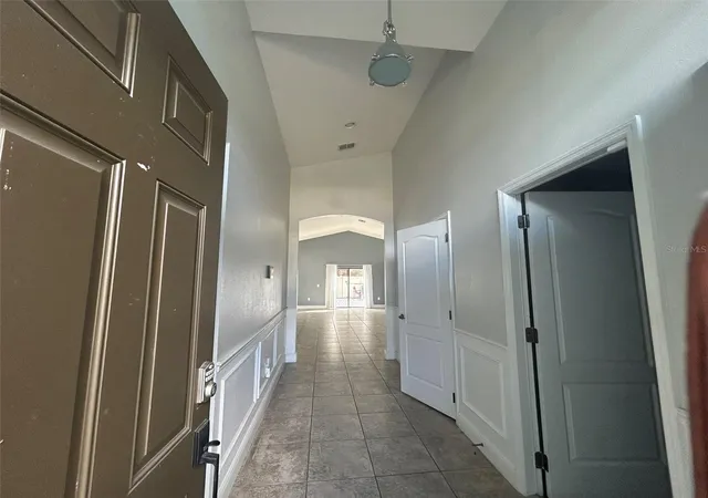 Photo 2 of Single family home for sale at 305 Chelmsford Ct, Kissimmee, FL 34758 | MLS# O6367634 | Listing updated on 2026-10-19