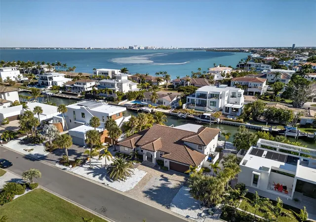 Photo 3 of Single family home for sale at 562 Ranger Ln, Longboat Key, FL 34228 | MLS# A4675541 | Listing updated on 2026-09-26