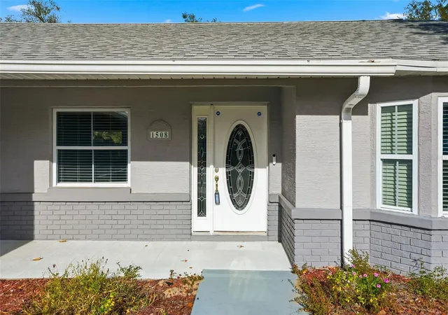 Photo 3 of Single family home for sale at 1508 Gold Rd, Spring Hill, FL 34609 | MLS# W7881539 | Listing updated on 2026-09-10