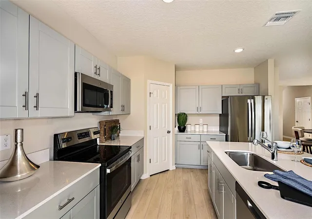 Photo 3 of Single family home for sale at 5019 Oaks River St, Davenport, FL 33837 | MLS# TB8458426 | Listing updated on 2026-10-08