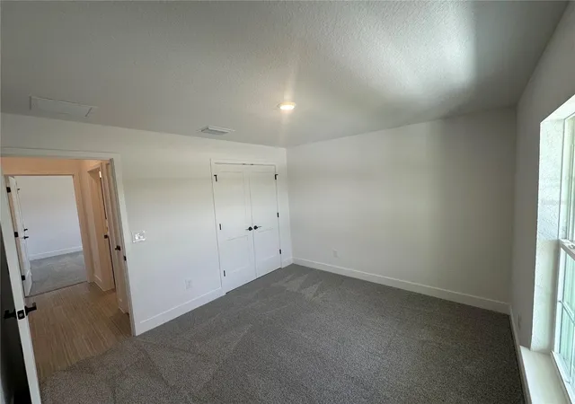 Photo 3 of Single family home for sale at 12547 NE 48th Terrace, Oxford, FL 34484 | MLS# OM715518 | Listing updated on 2026-09-29