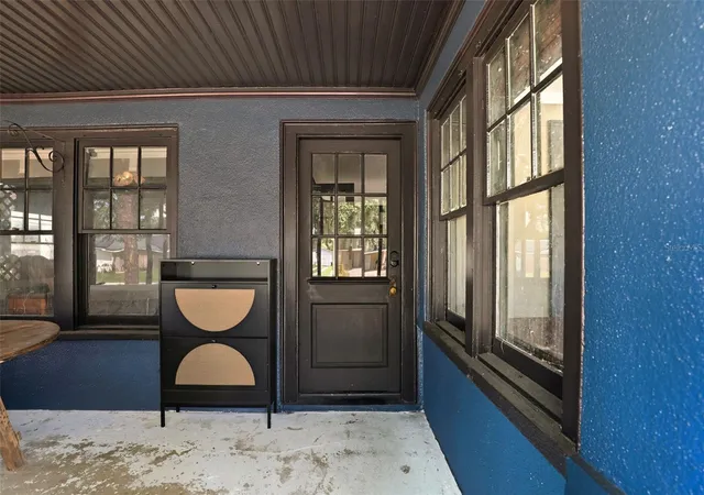 Photo 3 of Single family home for sale at 1510 Washington Ave, Eustis, FL 32726 | MLS# S5140732 | Listing updated on 2026-09-10