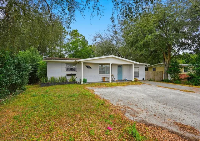 Photo 2 of Single family home for sale at 22 N Melbourne St, Beverly Hills, FL 34465 | MLS# W7881703 | Listing updated on 2026-09-10