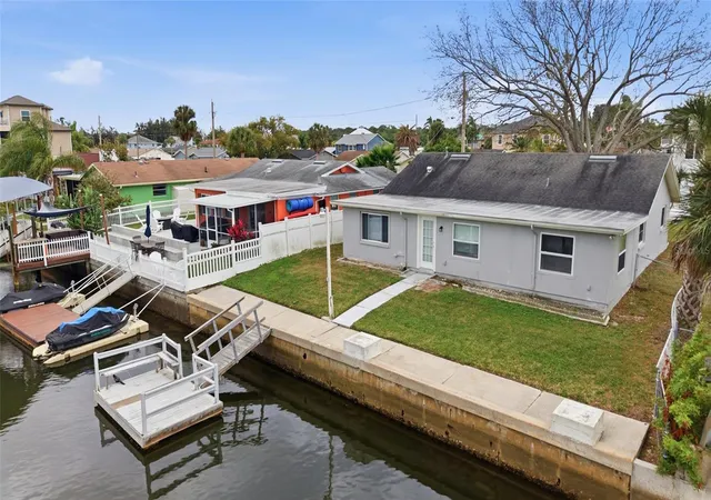 Photo 2 of Single family home for sale at 7417 Mako Dr, Hudson, FL 34667 | MLS# TB8460342 | Listing updated on 2026-09-28